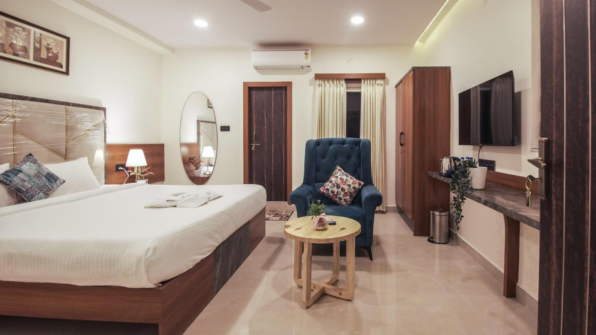 Radhe Suites Hyderabad Exterior photo
