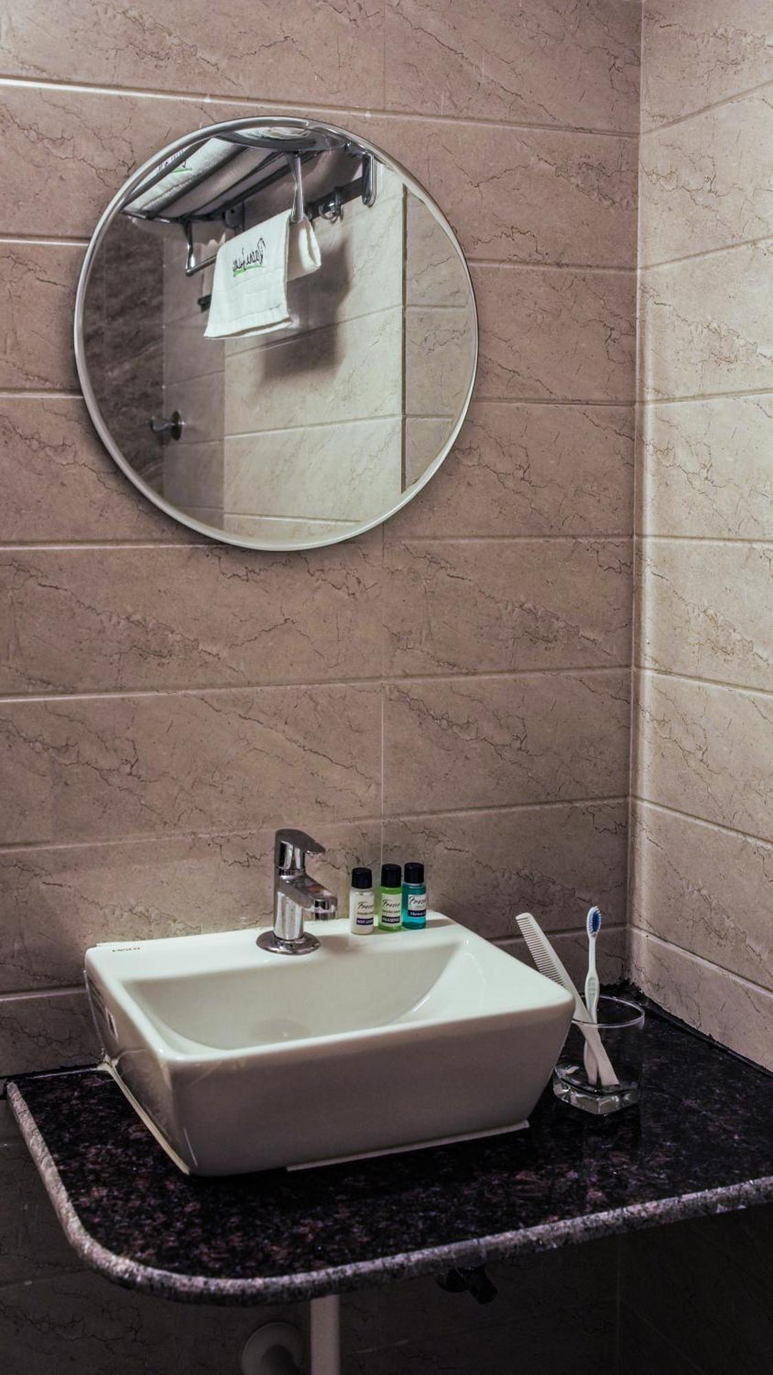 Radhe Suites Hyderabad Exterior photo